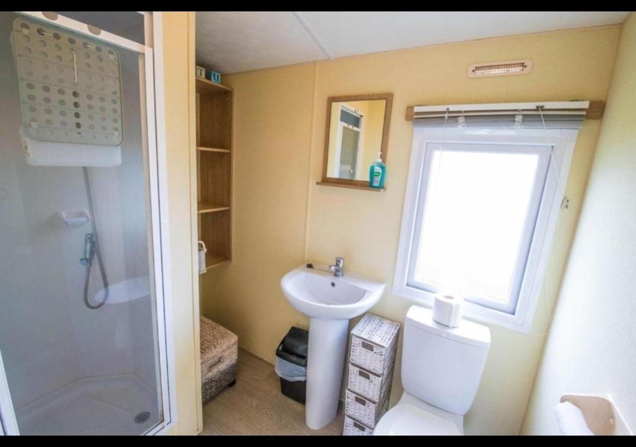Sbl70 - Camber Sands Holiday Park - Sleeps 8 - Close Swimming Pools And Facilities - Private Parking Eksteriør billede